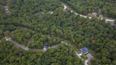 Level, buildable lot in excellent location! Minutes to Back 40 on Bella Vista - Metfield Golf Complex and Country Club in Arkansas - for sale on GolfHomes.com, golf home, golf lot