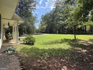 Welcome to this charming well maintained 3-bed, 2-bath move-in on Turtle Cove Golf Course in Georgia - for sale on GolfHomes.com, golf home, golf lot