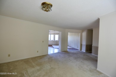 LOOKING FOR A GOLF FRONT LOCATION & EASY ACCESS TO THE COURSE? on Hyland Golf Club in North Carolina - for sale on GolfHomes.com, golf home, golf lot