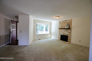LOOKING FOR A GOLF FRONT LOCATION & EASY ACCESS TO THE COURSE? on Hyland Golf Club in North Carolina - for sale on GolfHomes.com, golf home, golf lot
