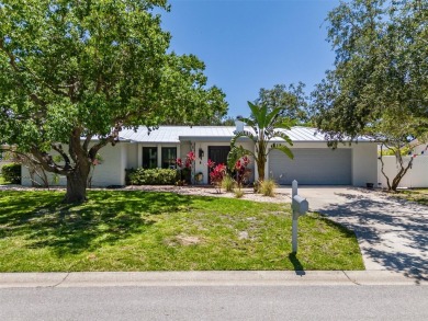 Under contract-accepting backup offers. Must-See Dunedin Pool on The Dunedin Country Club in Florida - for sale on GolfHomes.com, golf home, golf lot