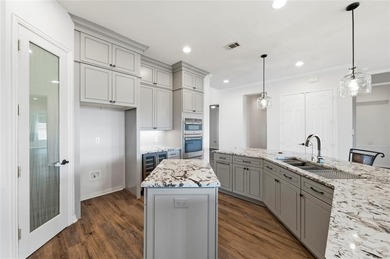 HERITAGE RANCH GOLF AND COUNTRY CLUB -50+ active Adult; on Heritage Ranch Golf and Country Club in Texas - for sale on GolfHomes.com, golf home, golf lot