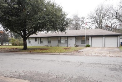 Wonderful home with updated kitchen, conveniently located near on Keeton Park Golf Course in Texas - for sale on GolfHomes.com, golf home, golf lot