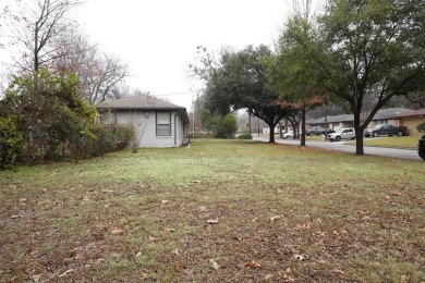 Wonderful home with updated kitchen, conveniently located near on Keeton Park Golf Course in Texas - for sale on GolfHomes.com, golf home, golf lot