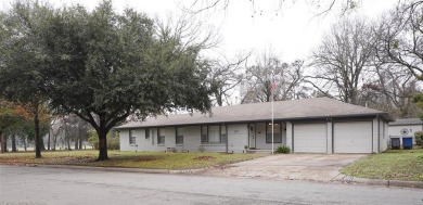 Wonderful home with updated kitchen, conveniently located near on Keeton Park Golf Course in Texas - for sale on GolfHomes.com, golf home, golf lot