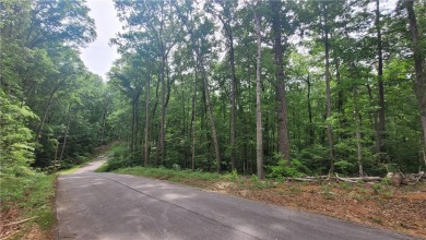 Seeking to live the lake life at an affordable price? This on Fox Wood Hills Golf Course in South Carolina - for sale on GolfHomes.com, golf home, golf lot