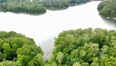 Seeking to live the lake life at an affordable price? This on Fox Wood Hills Golf Course in South Carolina - for sale on GolfHomes.com, golf home, golf lot