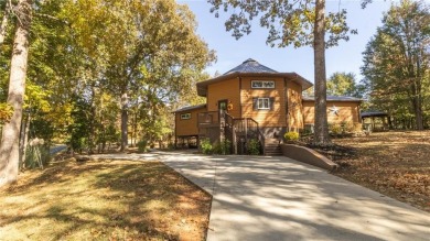 You will love this unique home located on hole #14 tee box at on The Trail At Chickasaw Pointe in South Carolina - for sale on GolfHomes.com, golf home, golf lot