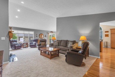 CONTEMPORARY SUMMIT TOWNSHIP END-UNIT CONDO FEATURING MAIN FLOOR on Country Club of Jackson in Michigan - for sale on GolfHomes.com, golf home, golf lot