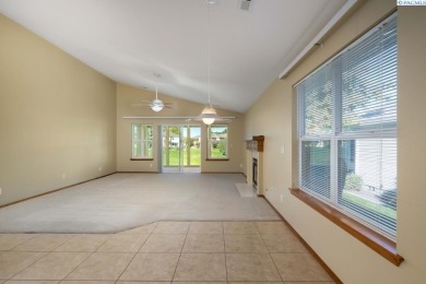 Welcome to your next chapter of *easy living with a view*! This on Canyon Lakes Golf Course in Washington - for sale on GolfHomes.com, golf home, golf lot