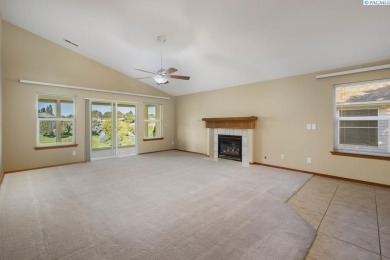 Welcome to your next chapter of *easy living with a view*! This on Canyon Lakes Golf Course in Washington - for sale on GolfHomes.com, golf home, golf lot
