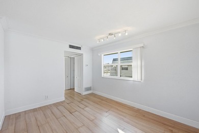 WELCOME TO THIS AMAZING LAKEVIEW IN MONACO! Resortstyle 55+ on Kings Point Golf -Flanders Way in Florida - for sale on GolfHomes.com, golf home, golf lot