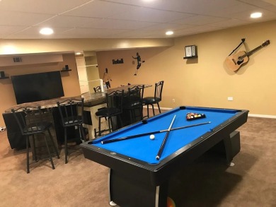 Start your next chapter here! You will fall in love with this on Schaumburg Golf Club in Illinois - for sale on GolfHomes.com, golf home, golf lot