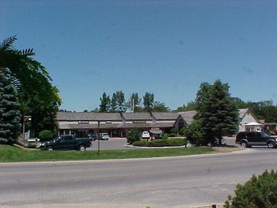 Welcome to the 18th hole of the Royal golf course. Enjoy a on Canadian Lakes Country Club-The Royal Course in Michigan - for sale on GolfHomes.com, golf home, golf lot