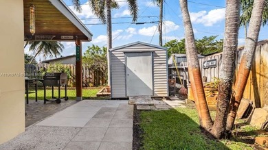 Welcome to this spacious 3-bed, 2-bath home offering 2,051 sq ft on Cooper Colony Country Club in Florida - for sale on GolfHomes.com, golf home, golf lot