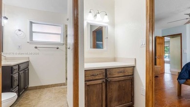 Welcome home to a warm and inviting 3-bed, 2-bath residence on Cooper Colony Country Club in Florida - for sale on GolfHomes.com, golf home, golf lot