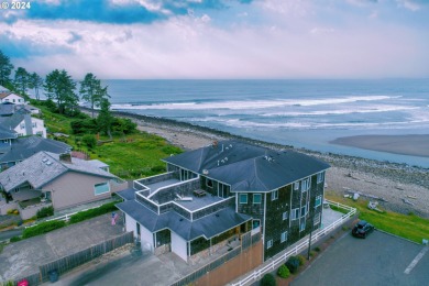 Welcome to your stunning oceanfront townhouse, only steps from on Seaside Golf Course in Oregon - for sale on GolfHomes.com, golf home, golf lot