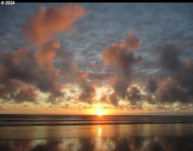 Welcome to your stunning oceanfront townhouse, only steps from on Seaside Golf Course in Oregon - for sale on GolfHomes.com, golf home, golf lot