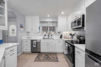 Enjoy peaceful golf course living in this beautifully maintained on Oak Tree Country Club in California - for sale on GolfHomes.com, golf home, golf lot