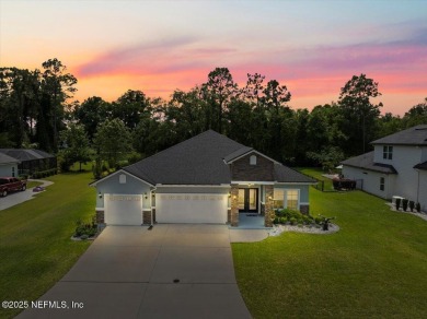 Distinctive 1-story residence, meticulously maintained since on Magnolia Point Golf and Country Club in Florida - for sale on GolfHomes.com, golf home, golf lot