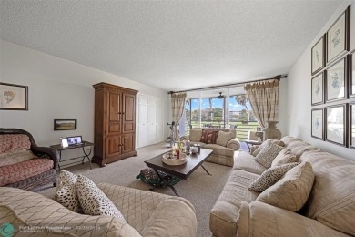 Discover the perfect blend of comfort and convenience at this on Oaks Country Club in Florida - for sale on GolfHomes.com, golf home, golf lot