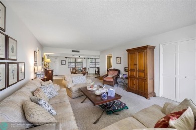 Discover the perfect blend of comfort and convenience at this on Oaks Country Club in Florida - for sale on GolfHomes.com, golf home, golf lot