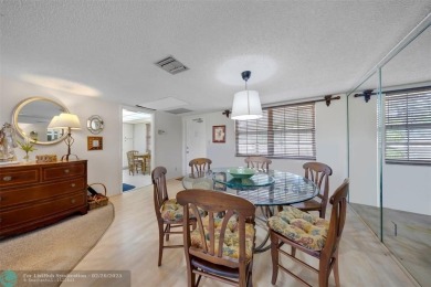 Discover the perfect blend of comfort and convenience at this on Oaks Country Club in Florida - for sale on GolfHomes.com, golf home, golf lot