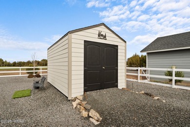 Private Lake use rights, Starry skies, little traffic, quiet on Silver Creek Golf Club in Arizona - for sale on GolfHomes.com, golf home, golf lot