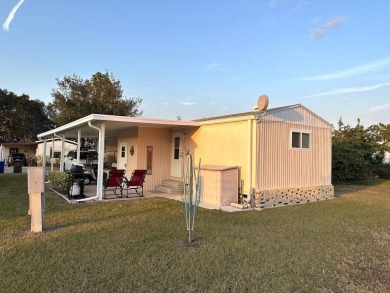 2023 AC UNIT! MOTIVATED SELLER! BEAUTIFULLY MAINTAINED 2-BEDROOM on Anglers Green Golf Course in Florida - for sale on GolfHomes.com, golf home, golf lot