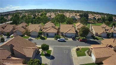 Golf Course Living in Sun Lakes Country Club - Updated 3 Bed, 2 on Sun Lakes Country Club in California - for sale on GolfHomes.com, golf home, golf lot