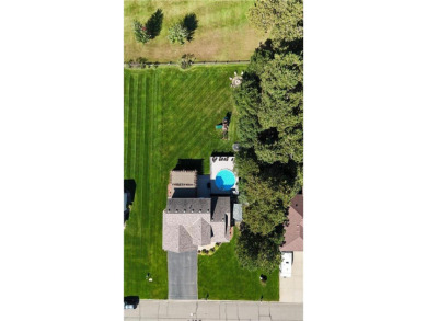 It's everything you've been dreaming of! Large trees, gorgeous on Oak Hill Golf Club in Minnesota - for sale on GolfHomes.com, golf home, golf lot