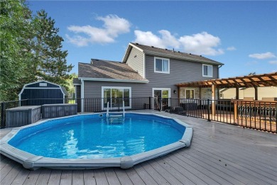 It's everything you've been dreaming of! Large trees, gorgeous on Oak Hill Golf Club in Minnesota - for sale on GolfHomes.com, golf home, golf lot
