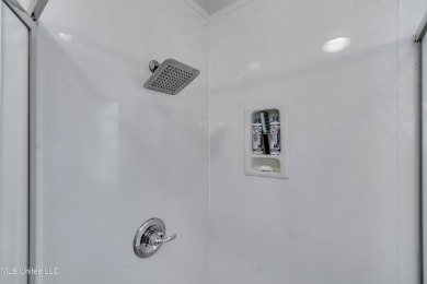 Pristine home in the heart of Castlewoods, at 213 Boxwood Circle on Castlewoods Golf Club in Mississippi - for sale on GolfHomes.com, golf home, golf lot