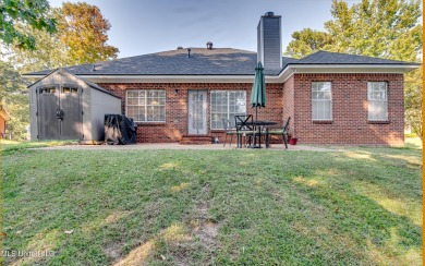 Pristine home in the heart of Castlewoods, at 213 Boxwood Circle on Castlewoods Golf Club in Mississippi - for sale on GolfHomes.com, golf home, golf lot