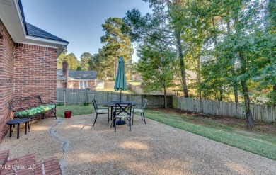 Pristine home in the heart of Castlewoods, at 213 Boxwood Circle on Castlewoods Golf Club in Mississippi - for sale on GolfHomes.com, golf home, golf lot