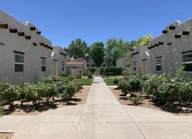 Turnkey, fully furnished retreat in the heart of St on Sunbrook Golf Course in Utah - for sale on GolfHomes.com, golf home, golf lot