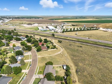 Welcome home to this charming 3-bedroom, 2-bath property on Sunset Hills Golf Course in Oklahoma - for sale on GolfHomes.com, golf home, golf lot