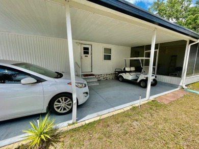 Welcome home to this 1994 single wide manufactured home, which on Golden Lakes Golf Course in Florida - for sale on GolfHomes.com, golf home, golf lot