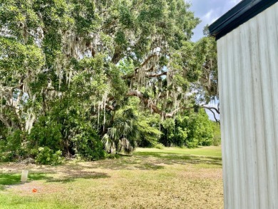 Welcome home to this 1994 single wide manufactured home, which on Golden Lakes Golf Course in Florida - for sale on GolfHomes.com, golf home, golf lot