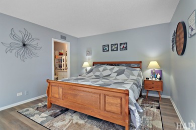 COME SEE THIS 2 BEDROOMS, 2 BATHS RANCH IN A 55+ ADULT COMMUNITY on Leisure Village Golf Course in Illinois - for sale on GolfHomes.com, golf home, golf lot