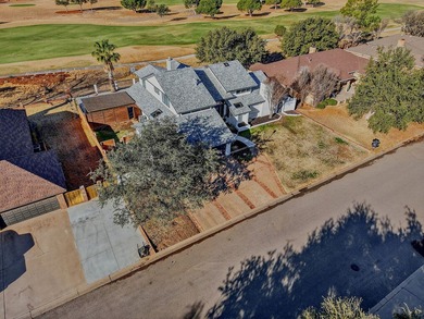 Uniquely contemporary tri-level home offering 5 bedrooms, 4.5 on Green Tree Country Club in Texas - for sale on GolfHomes.com, golf home, golf lot