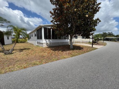 Centrally located, welcome to your new home in beautiful Winter on Lake Henry Golf Club in Florida - for sale on GolfHomes.com, golf home, golf lot