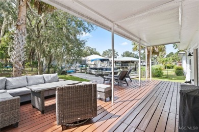 Waterfront Perfection in the Heart of Crystal River! Completely on Plantation Inn and Golf Resort  in Florida - for sale on GolfHomes.com, golf home, golf lot