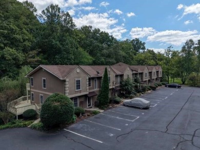 Welcome to this beautifully renovated townhome offering a on  in Georgia - for sale on GolfHomes.com, golf home, golf lot
