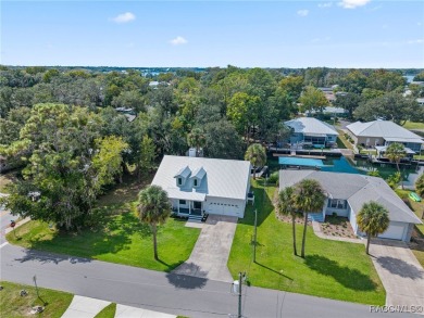 Waterfront Perfection in the Heart of Crystal River! Completely on Plantation Inn and Golf Resort  in Florida - for sale on GolfHomes.com, golf home, golf lot