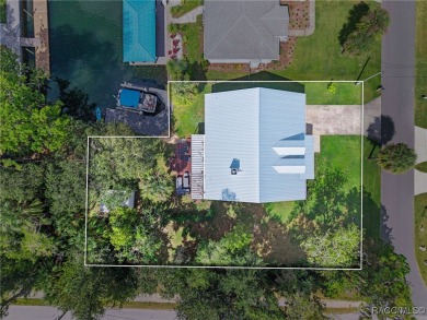 Waterfront Perfection in the Heart of Crystal River! Completely on Plantation Inn and Golf Resort  in Florida - for sale on GolfHomes.com, golf home, golf lot