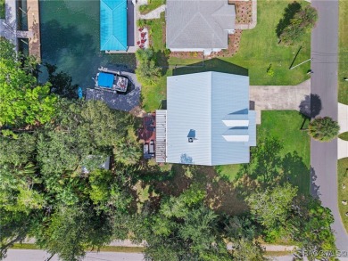 Waterfront Perfection in the Heart of Crystal River! Completely on Plantation Inn and Golf Resort  in Florida - for sale on GolfHomes.com, golf home, golf lot