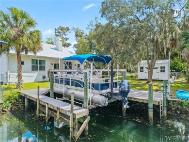 Waterfront Perfection in the Heart of Crystal River! Completely on Plantation Inn and Golf Resort  in Florida - for sale on GolfHomes.com, golf home, golf lot