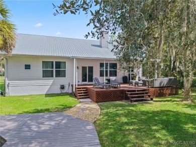 Waterfront Perfection in the Heart of Crystal River! Completely on Plantation Inn and Golf Resort  in Florida - for sale on GolfHomes.com, golf home, golf lot