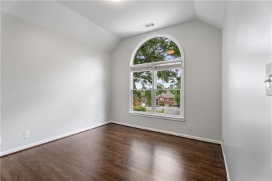 This well-maintained, move-in-ready home in the Glens section of on Horseshoe Bend Country Club in Georgia - for sale on GolfHomes.com, golf home, golf lot